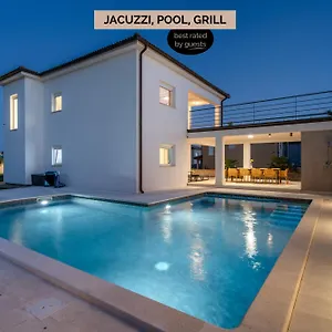https://villa-hugo.in-istria.net